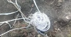 Barang bukti tali yang ditemukan di lokasi tewasnya mahasiswa yang gantung diri di Lapangan Tembak Mangunharjo Tembalang, Jumat 11 Agustus 2023. (Sumber : Team Elang Hebat Semarang)