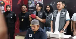 Seorang pelaku pembunuhan di angkot di Tandang, Candisari, Kota Semarang, diamankan di Polrestabes Semarang, Jumat 11 Agustus 2023. (Sumber : Polrestabes Semarang)