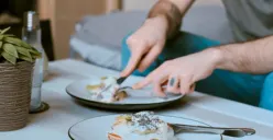 Ilustrasi anak kos makan hemat (Sumber : Pixabay/Snapstock)