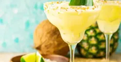 8 Manfaat Minum Campuran Air Kelapa Muda dan Nanas, Baik untuk Kesehatan Tubuh