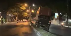 Kecelakaan di Tanjakan Silayur, Truk Muatan Alami Rem Blong hingga Terabas Median Jalan