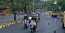 Hati-hati Melintasi Jalan Silayur, Macet Gara-gara Pohon Tumbang