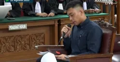 Baca pledoi, Mario Dandy sesenggukan saat baca permintaan maaf kepada kedua orang tuanya (Sumber : YouTube/KompasTV)