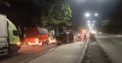 Truk Muatan Terguling di Depan Pom Bensin KTI Ngaliyan, Waspada Macet Panjang ke Arah Mangkang