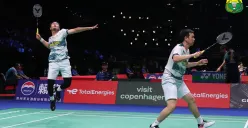 Pasangan Ahsan/Hendra melaju ke perempat final Kejuaraan Dunia 2023 setelah kalahkan wakil Italia, Giovanni Greco/David Salutt, Rabu 23 Agustus 2023. (Sumber : PBSI)
