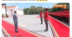 Pengawal Panik! Presiden Jokowi Salah Jalan saat Melaju di Depan Prajurit Kenya