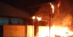 Kebakaran Bengkel Sepeda di Jalan Woltermonginsidi Genuk, Diduga Akibat Konseleting Listrik