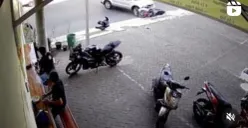 Kecelakaan di Kota Semarang kembali terjadi, Senin, 4 September 2023. Kecelakaan tersebut melibatkan motor dan mobil yang terjadi di depan Poltekes Semarang.