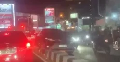 Kecelakaan di Tembalang, Mobil Sedan Temangsang di Median Jalan