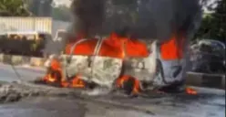 Mobil Innova Terbakar Dekat Terminal Mangkang, Bodi Mobil Habis Dilalap Api