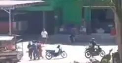 Momen Tradisi Kawin Tangkap Terekam di Sumba Barat Daya, Publik Malah Merinding Lihat Wanita Ini Diculik