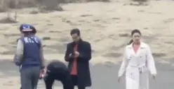 Foto Prewedding di Savana Bromo Gunakan Flare Hingga Sebabkan Kebakaran Beredar, Warganet: Tetep Jelek