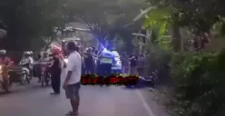 Kecelakaan terjadi di Jalan Ungaran-Cangkiran Semarang pada Minggu 10 September 2023 melibatkan 2 pengendara motor, seorang kakek tewas di tempat. (Sumber : Instagram @smg_repostt)