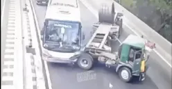 Rekaman Detik-Detik Kecelakaan Tol Tembalang: Bus Pariwisata Beruntung Selamat