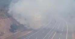 Kebakaran di sebuah lahan dekat permukiman warga Gedawang, Banyumanik, Kota Semarang, Minggu 24 September 2023 siang sekitar pukul 13.30 WIB. (Sumber : Instagram @kejadiansmg)