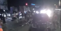 Kecelakaan maut di Exit Tol Bawen pada Sabtu 23 September 2023 malam diduga kuat karena truk tanpa muatan mengalami rem blong, berujung tabrak 13 kendaraan. (Sumber : Instagram @informasiseputarsemarang)