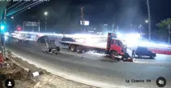 Rekaman CCTV Detik-detik Truk Hantam 4 Mobil dan 9 Motor di Exit Tol Bawen