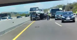 Kecelakaan beruntun di Jalan Tol Ungaran Semarang KM 423, Sabtu, 30 September 2023 siang. (Sumber : INFOSEMARANG/Jeanne)