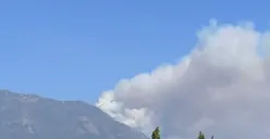 Kebakaran Gunung Lawu, Kepulan Asap Terlihat Hingga Magetan, Tiupan Angin Kencang Sebabkan Kobaran Api Cepat Menyebar