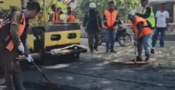 DPU Kota Semarang mulai melakukan peninggian jalan di Jalan Hasanudin demi mengantisipasi banjir yang datang saat musim hujan. (Sumber : DPU Kota Semarang)