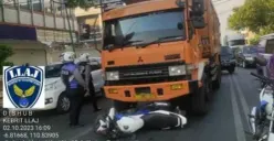 Petugas Dinhub Kudus ditabrak truk yang tidak mau diterbitkan karena melanggar aturan. (Sumber : Dinhub Kudus)