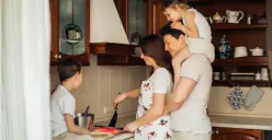 Hati-Hati! Orang Tua Narsis Bisa Menjadikan Anak Tertutup dan Membenci Dirinya Sendiri