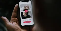 Ilustrasi | Catfishing, bahaya penipuan dalam kencan online. (Sumber : Pexels/cottonbro studio)