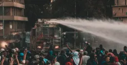 Hati-Hati Bun! Konten Kekerasan Sebabkan Anak Agresif dan Gangguan Kesehatan Mental