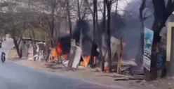 Kebakaran di Gudang Rongsok Jatibarang, Asap Hitam Pekat Mengepul