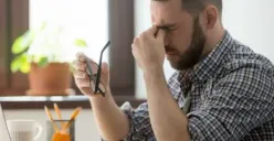 Ilustrasi | Bahaya Budaya Kerja Gwarosa, Tren Kerja Sampai Tewas yang Terjadi di Korsel (Sumber : Freepik/yanalya)