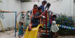 Beda Main dan Belajar di Rumah vs Sekolah untuk Anak Usia Dini, Apa Dampaknya?