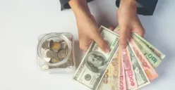 8 Cara Menolak Teman yang Suka Pinjam Uang Tanpa Menyakiti Perasaan