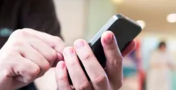 Ilustrasi : kenali tanda HP disadap dari jarak jauh (Sumber : freepik)