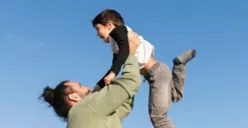 Ilustrasi |  Hal yang Akan Dicontoh Anak Laki-laki Dari Ayahnya (Sumber : Freepik)