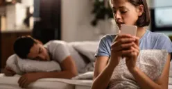 Penyebab Umum Pasangan Melakukan Micro Cheating, Selingkuh Kecil-kecilan yang Kerap Tidak Disadari