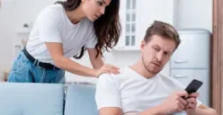 Ilustrasi | ciri suami yang belum dewasa sifatnya (Sumber : Freepik)