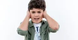 Ilustrasi anak yang sering dibentak (Sumber : Freepik/stockking)