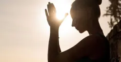 Ilustrasi | Tanda bahwa Anda sedang butuh healing (Sumber : Freepik/alexeyzhilkin)