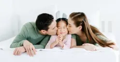 Ilustrasi | 10 Kalimat Dari Orangtua yang Perlu Didengar Anak, bisa bantu perkuat bonding (Sumber : Freepik/namii9)