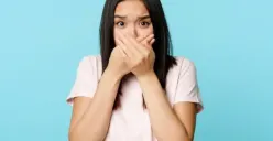 Ilustrasi | Penyebab sering belibet saat bicara (Sumber : Freepik/benzoix)