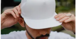 Ilustrasi cowok mokondo (Sumber : Unsplash/Mediamodifier)