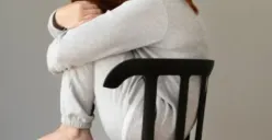 Ilustrasi | Tanda sedang mengalami stres (Sumber : Freepik)