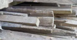 Ngilu! Remaja 15 Tahun Tertusuk Kayu Balok hingga ke Dada Usai Coba Bantu Padamkan Api Kebakaran