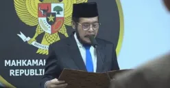 Anwar Usman dipecat atau diberhentikan sebagai Ketua Mahkamah Konstitusi (MK) hari ini, Selasa, 7 November 2023, akibat melakukan pelanggaran berat terhadap kode etik hakim konstitusi.