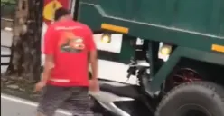 Terjadi kecelakaan yang melibatkan antara pengendara motor diduga anggota TNI dengan truk bak di depan markas Kodam IV Diponegoro, Jumat 17 November 2023. (Sumber : Instagram @infokejadianungaran)