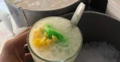 Es Kelapa Muda Pak Ambon Legendaris di Semarang, Ada Menu Pakai Tape Ketan Lho