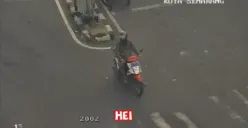 Momen Kocak Petugas Dishub Semarang Geregetan, Tegur Pemotor di Lampu Merah Jrakah Lewat CCTV: Pantes Platnya... (Sumber : TikTok/@anggitsetiawan)