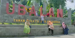 Taman Wisata Ubalan merupakan kawasan hutan lindung dengan mata air yang jernih.