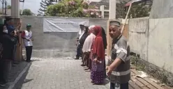 tembok 1,5 meter yang dibangun imbas konflik warga antar RW akhirnya dibongkar (Sumber : instagram @beritasemaranghariini)