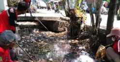 Antisipasi Banjir, Pemkot Semarang Keruk Sedimentasi di Kaligawe dan Buat Tanggul Darurat di Dinar Mas